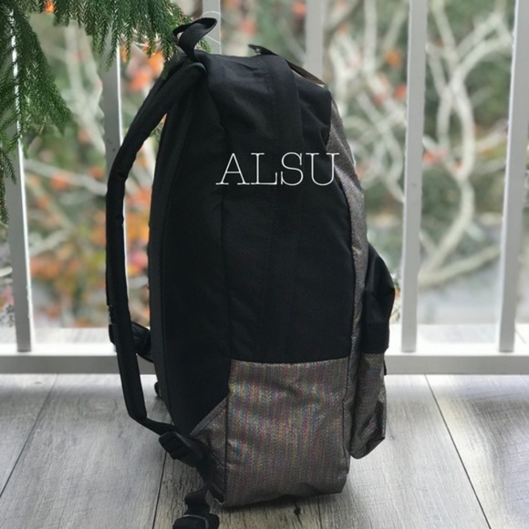 NWT VANS Realm Backpack Multi Metallic W AUTHENTIC - Picture 3 of 8